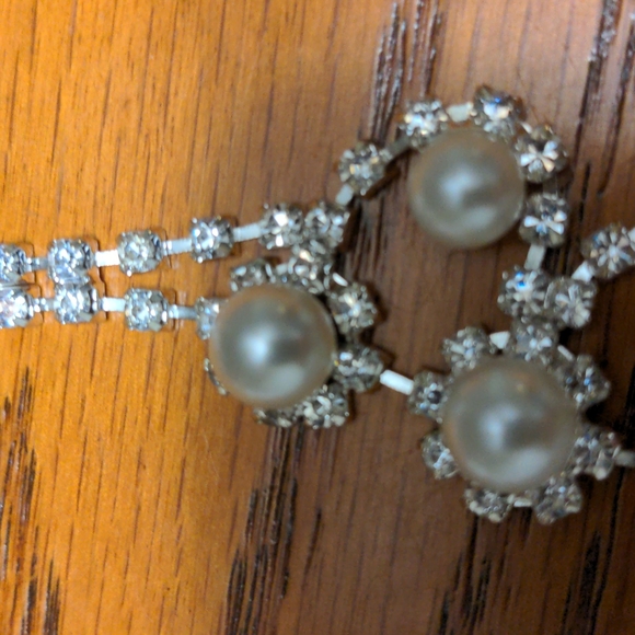Rhinestone and Faux Pearl Silver Tone Choker - Picture 4 of 6